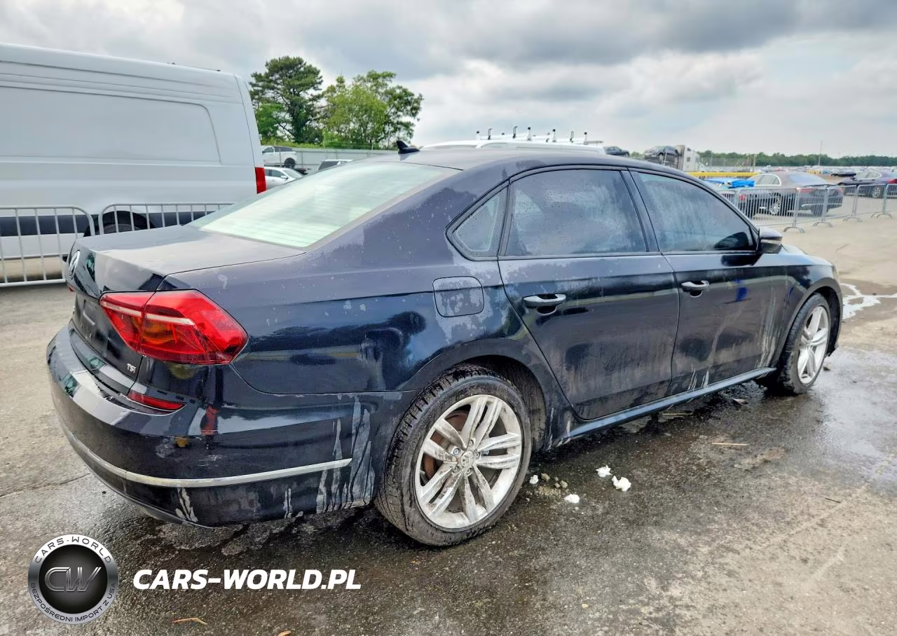 2019 Volkswagen Passat Wolfsburg VIN:1VWLA7A32KC000334 - 3