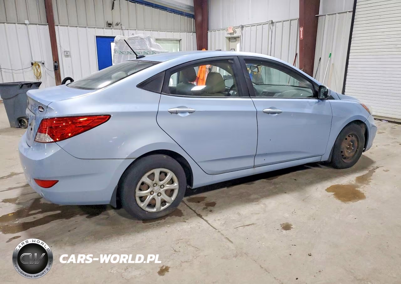 2013 Hyundai Accent Gls VIN:KMHCT4AE8DU582414 - 3