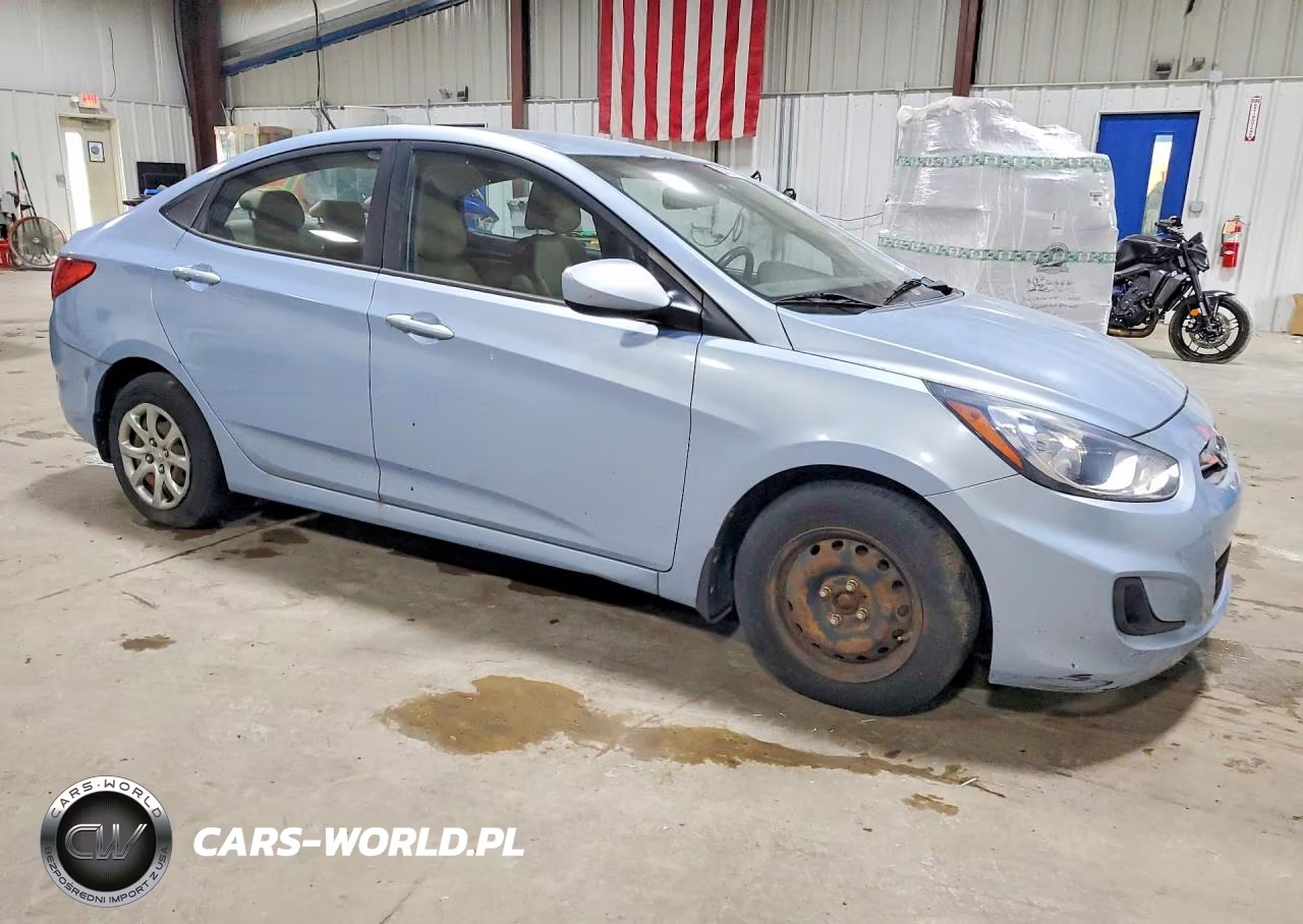2013 Hyundai Accent Gls VIN:KMHCT4AE8DU582414 - 4