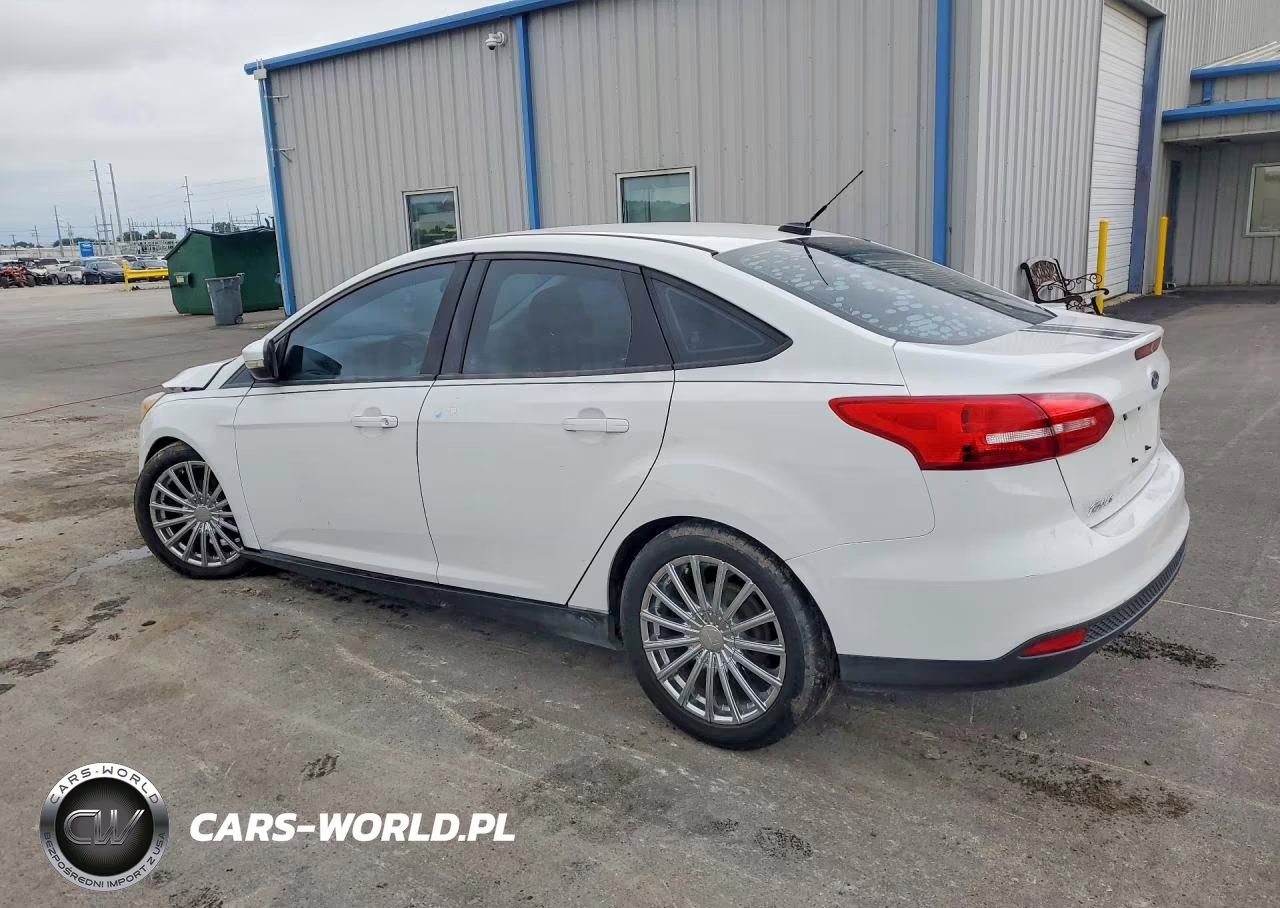 2015 FORD FOCUS SE VIN:1FADP3F22FL354428 - 2
