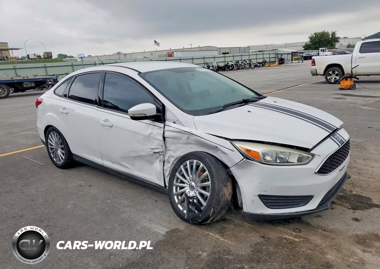 2015 FORD FOCUS SE VIN:1FADP3F22FL354428 - 4