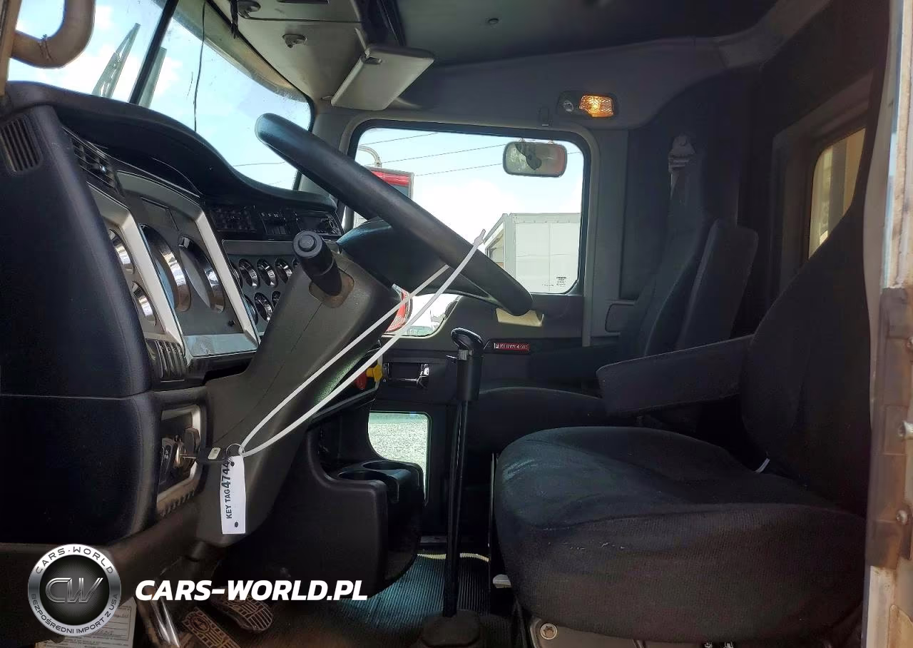 2018 Kenworth W900 Semi Truck VIN:1XKWD40XXJJ219941 - 5