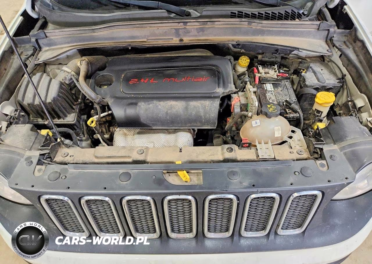 2018 Jeep Renegade Latitude VIN:ZACCJABB2JPH48226 - 12