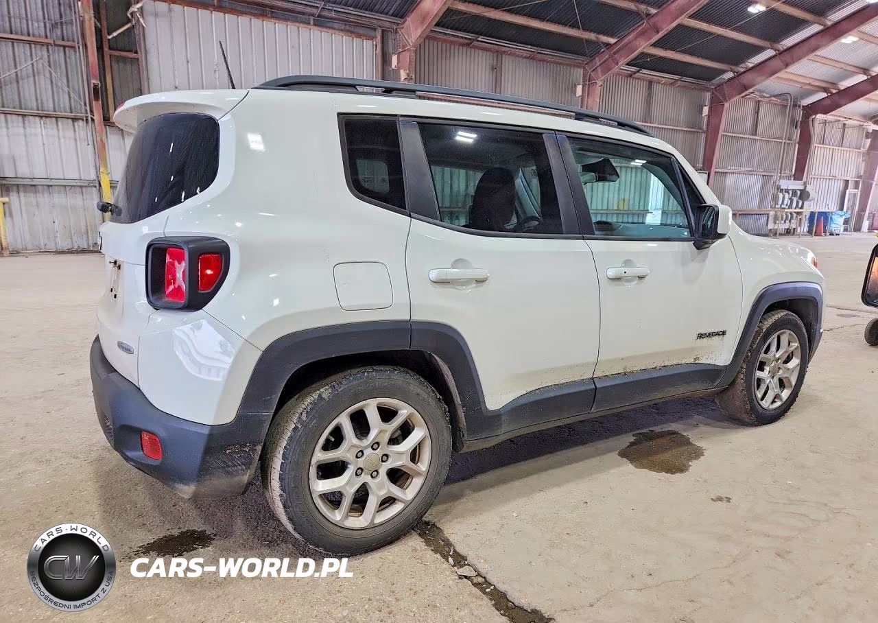 2018 Jeep Renegade Latitude VIN:ZACCJABB2JPH48226 - 3