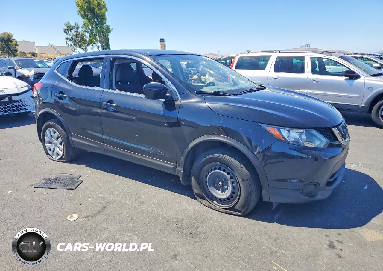 2018 Nissan Rogue Sport S VIN:JN1BJ1CP1JW500738 - 4