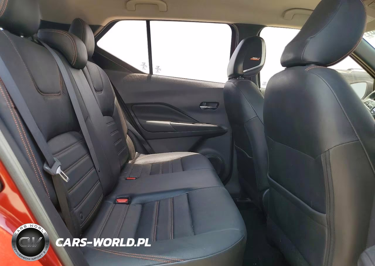 2019 Nissan Kicks Sr VIN:3N1CP5CU9KL551797 - 11