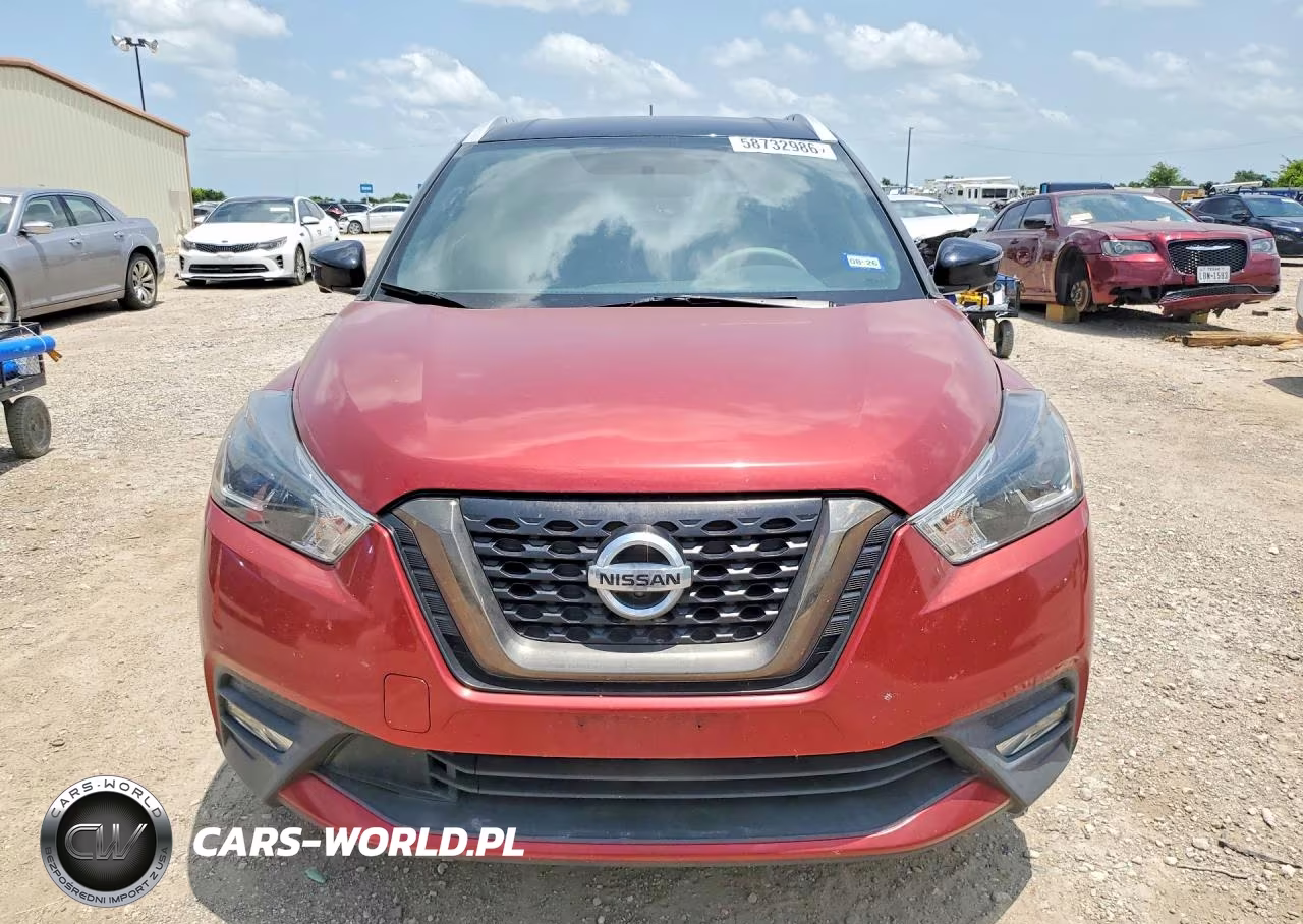 2019 Nissan Kicks Sr VIN:3N1CP5CU9KL551797 - 5
