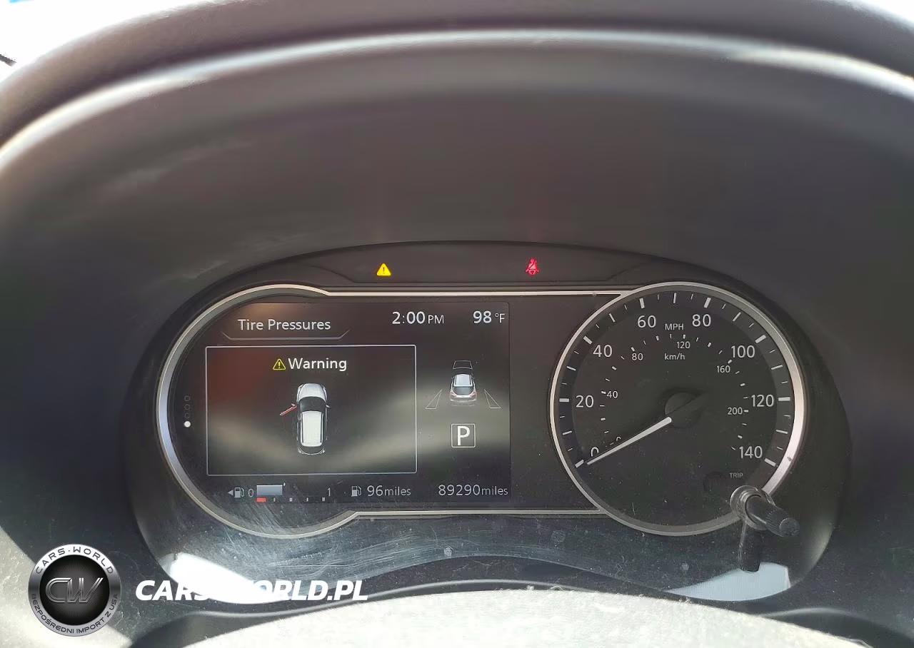 2019 Nissan Kicks Sr VIN:3N1CP5CU9KL551797 - 9