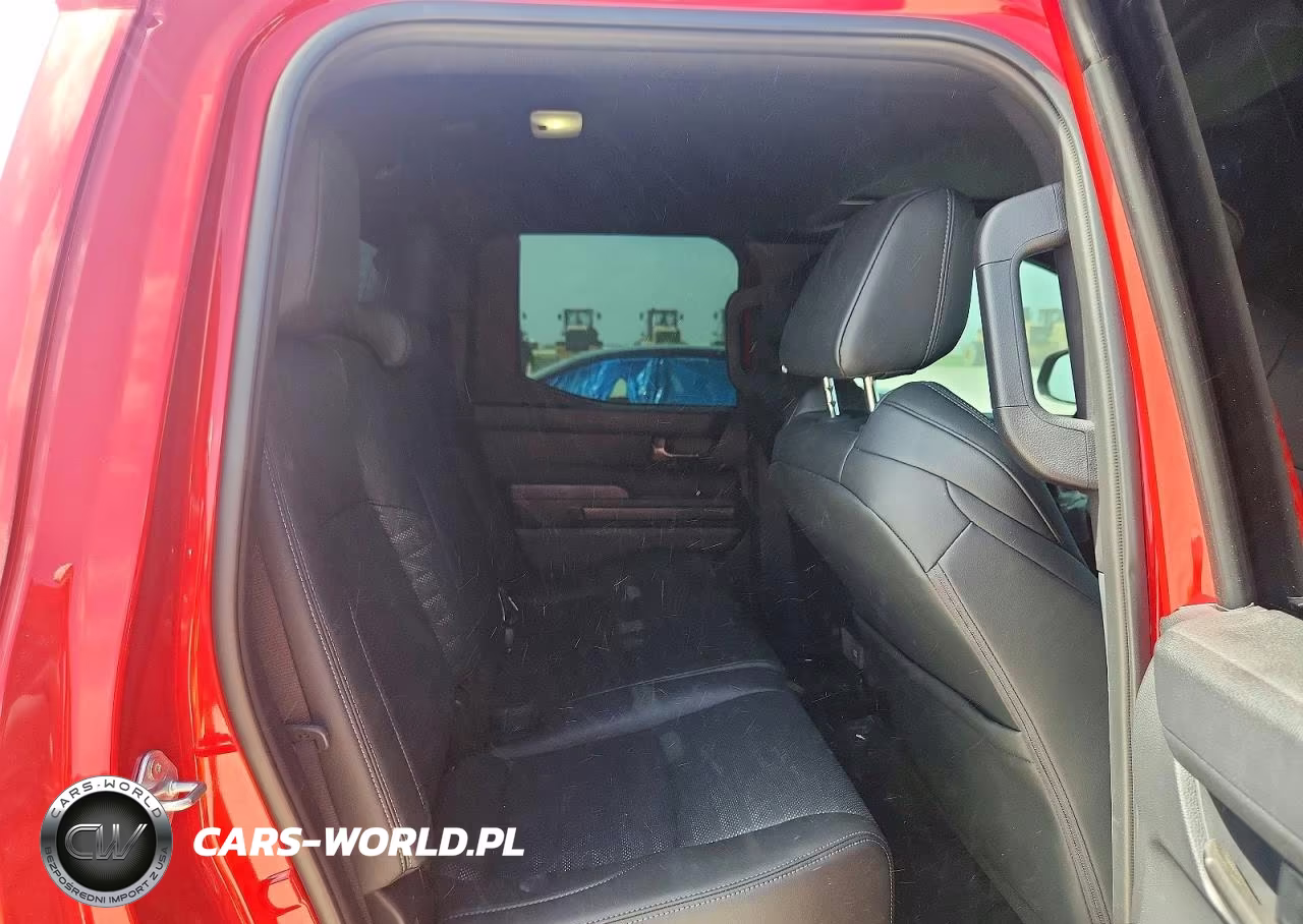 2026 Toyota Tacoma Trd Off-Road Hv VIN:3TYLC5LN3TT053662 - 10