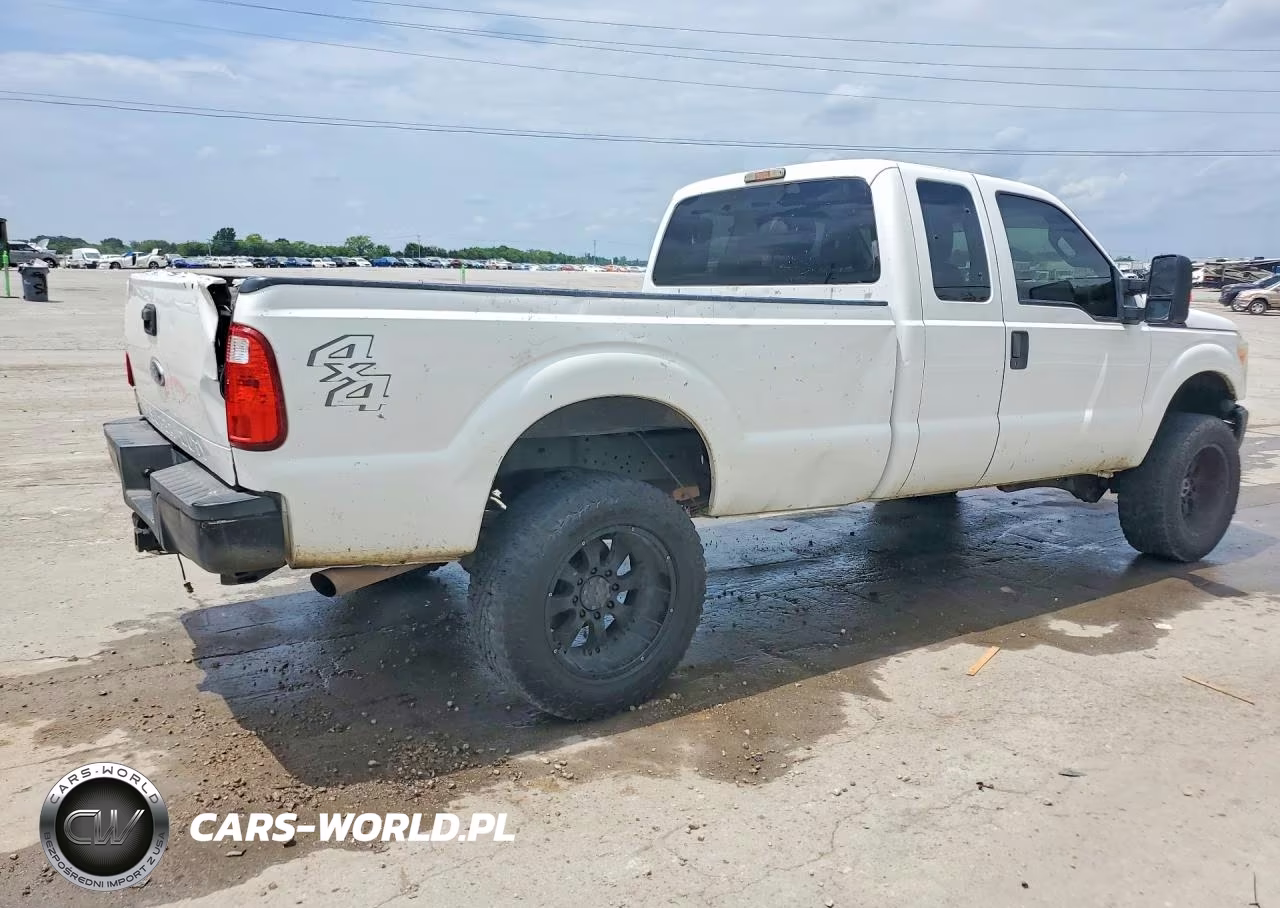 2013 Ford F250 Super Duty VIN:1FT7X2B67DEA44447 - 3