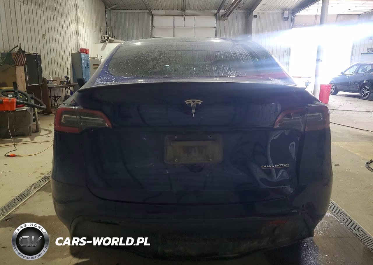2022 Tesla Model Y VIN:7SAYGDEF1NF532078 - 6