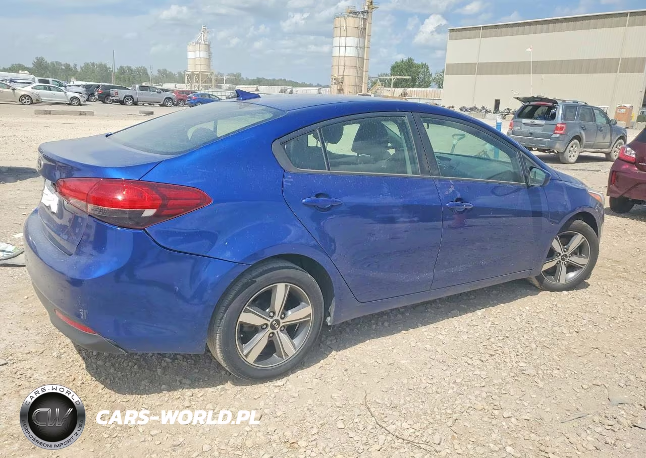 2018 Kia Forte VIN:3KPFL4A79JE192340 - 3