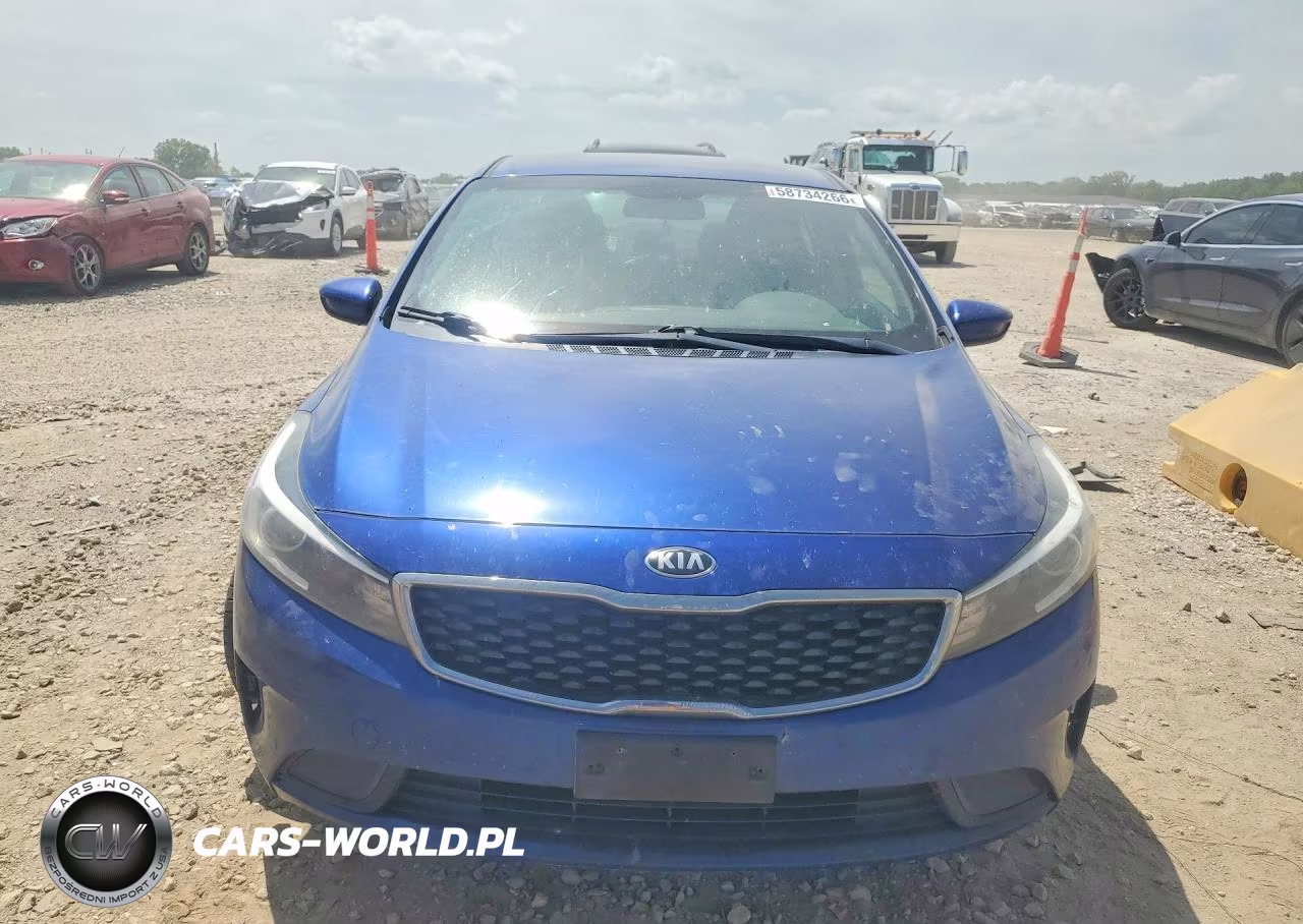 2018 Kia Forte VIN:3KPFL4A79JE192340 - 5