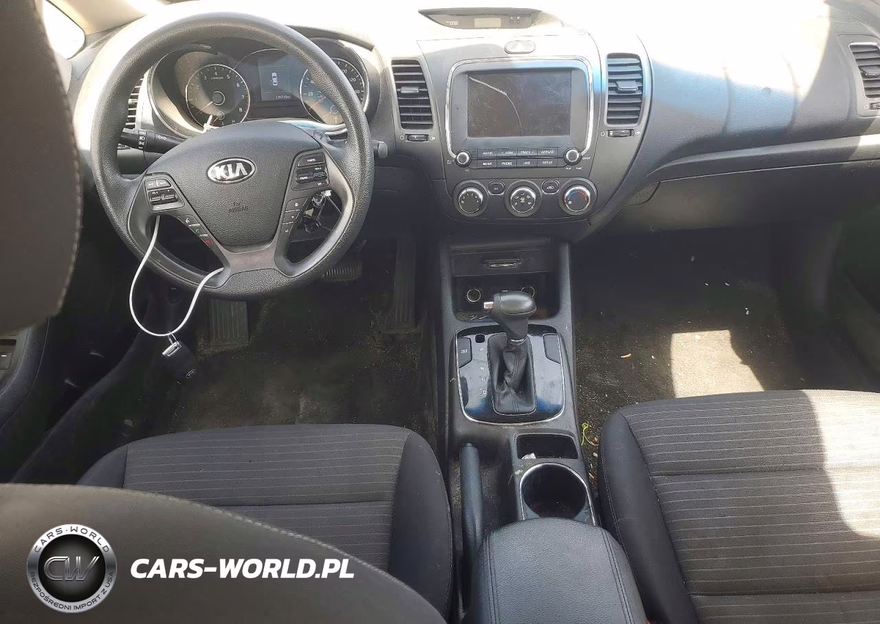 2018 Kia Forte VIN:3KPFL4A79JE192340 - 8