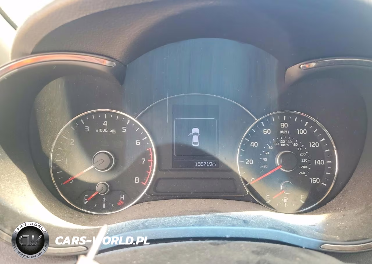 2018 Kia Forte VIN:3KPFL4A79JE192340 - 9