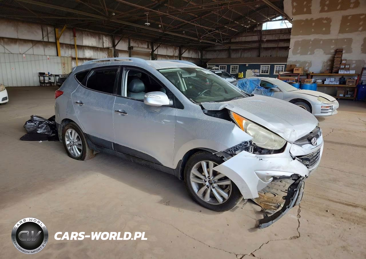 2011 Hyundai Tucson Limited VIN:KM8JU3AC7BU132134 - 4