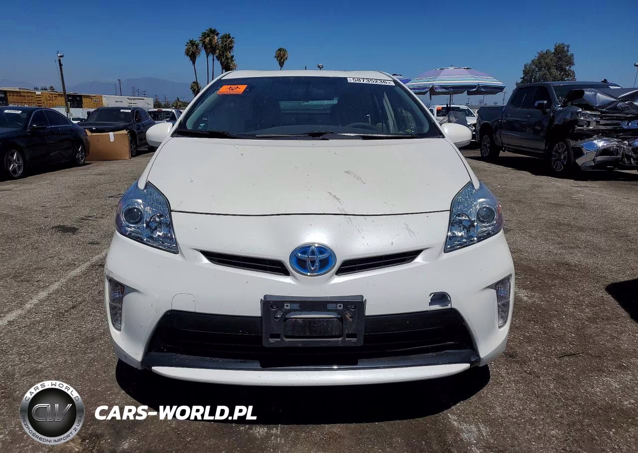 2014 Toyota Prius Three VIN:JTDKN3DU6E1753039 - 5