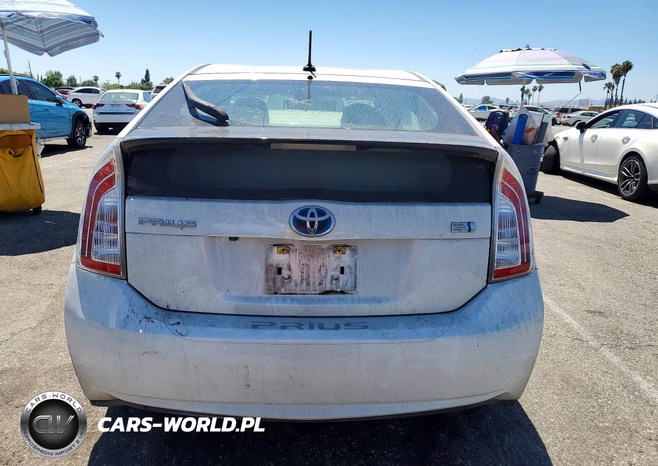 2014 Toyota Prius Three VIN:JTDKN3DU6E1753039 - 6