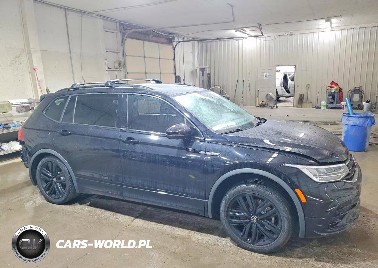 2022 Volkswagen Tiguan Se R-Line Black VIN:3VV8B7AX4NM000445 - 4