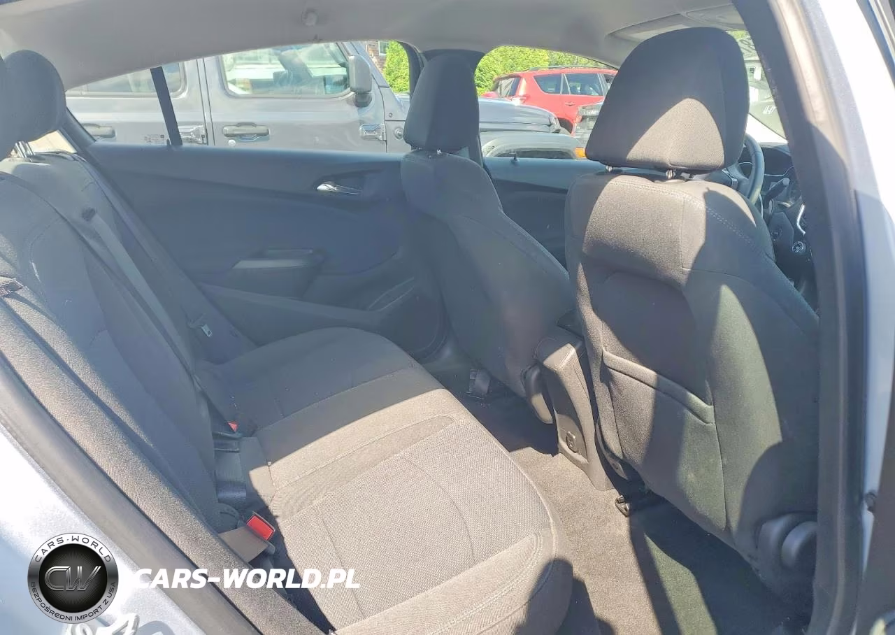 2018 Chevrolet Cruze Lt VIN:1G1BE5SM1J7109785 - 10