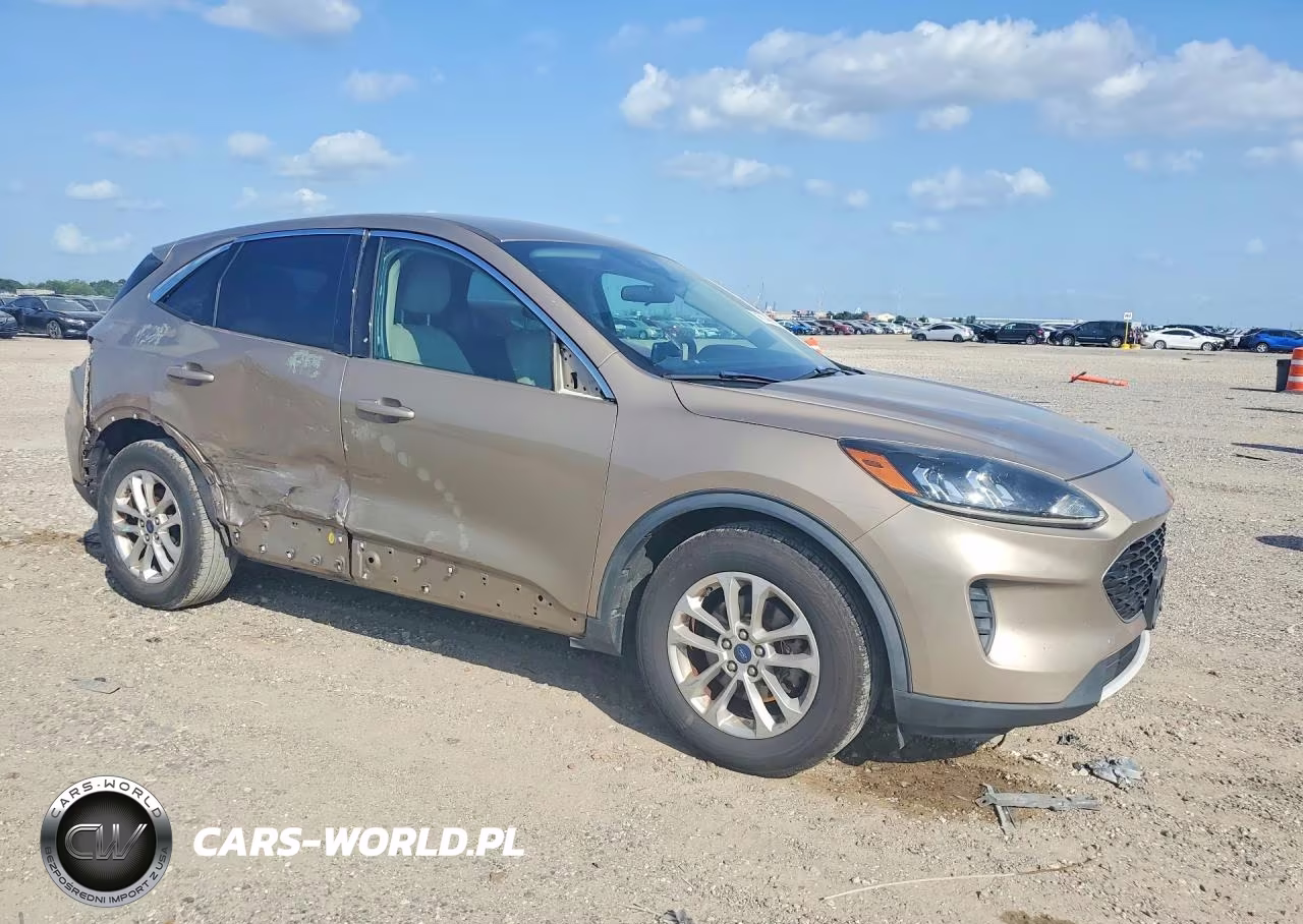 2020 Ford Escape Se VIN:1FMCU0G66LUA54679 - 4
