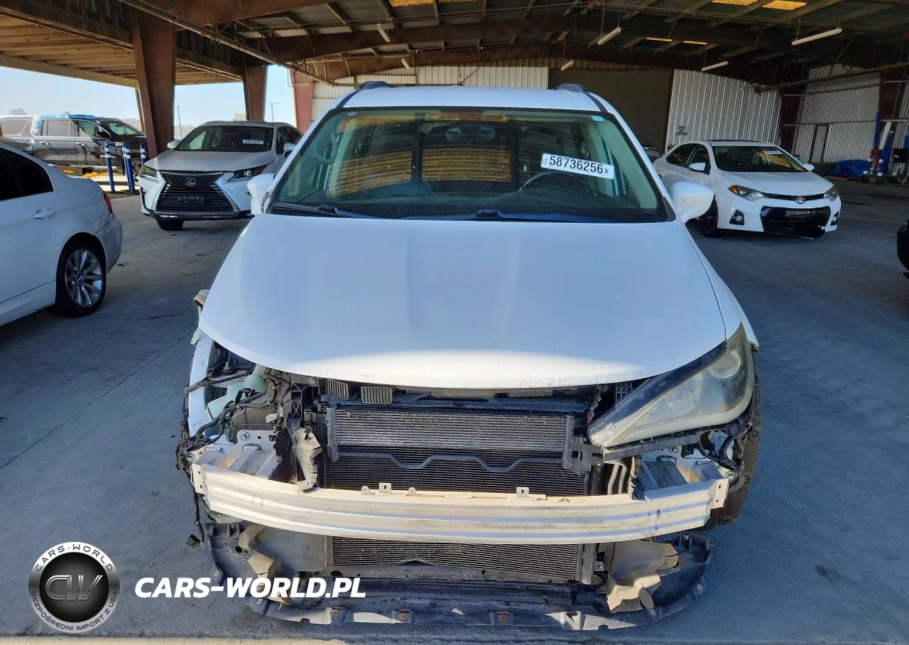 2017 Chrysler Pacifica Touring L VIN:2C4RC1BG1HR535399 - 5
