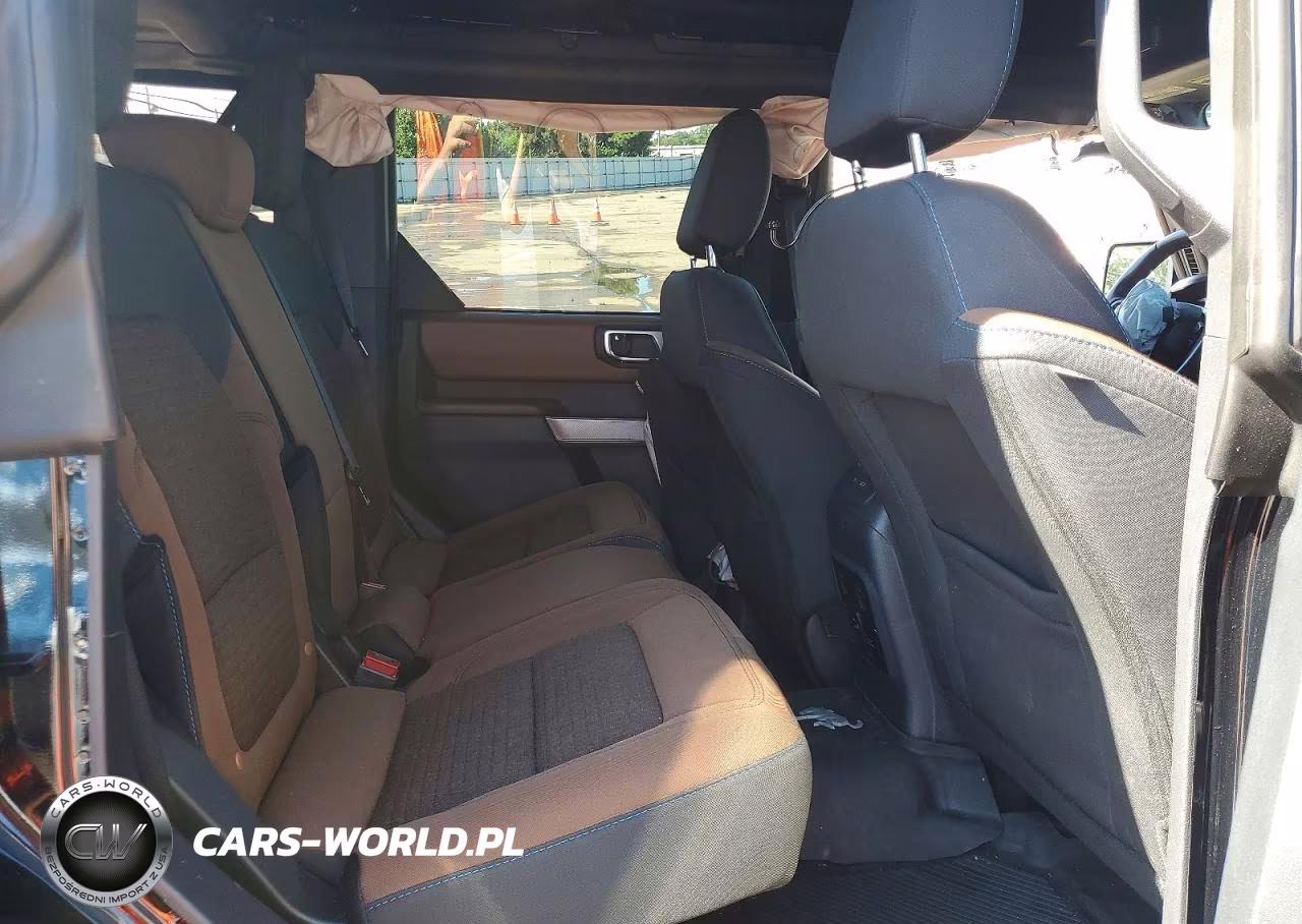 2023 Ford Bronco Base VIN:1FMEE5DP8PLB30902 - 11