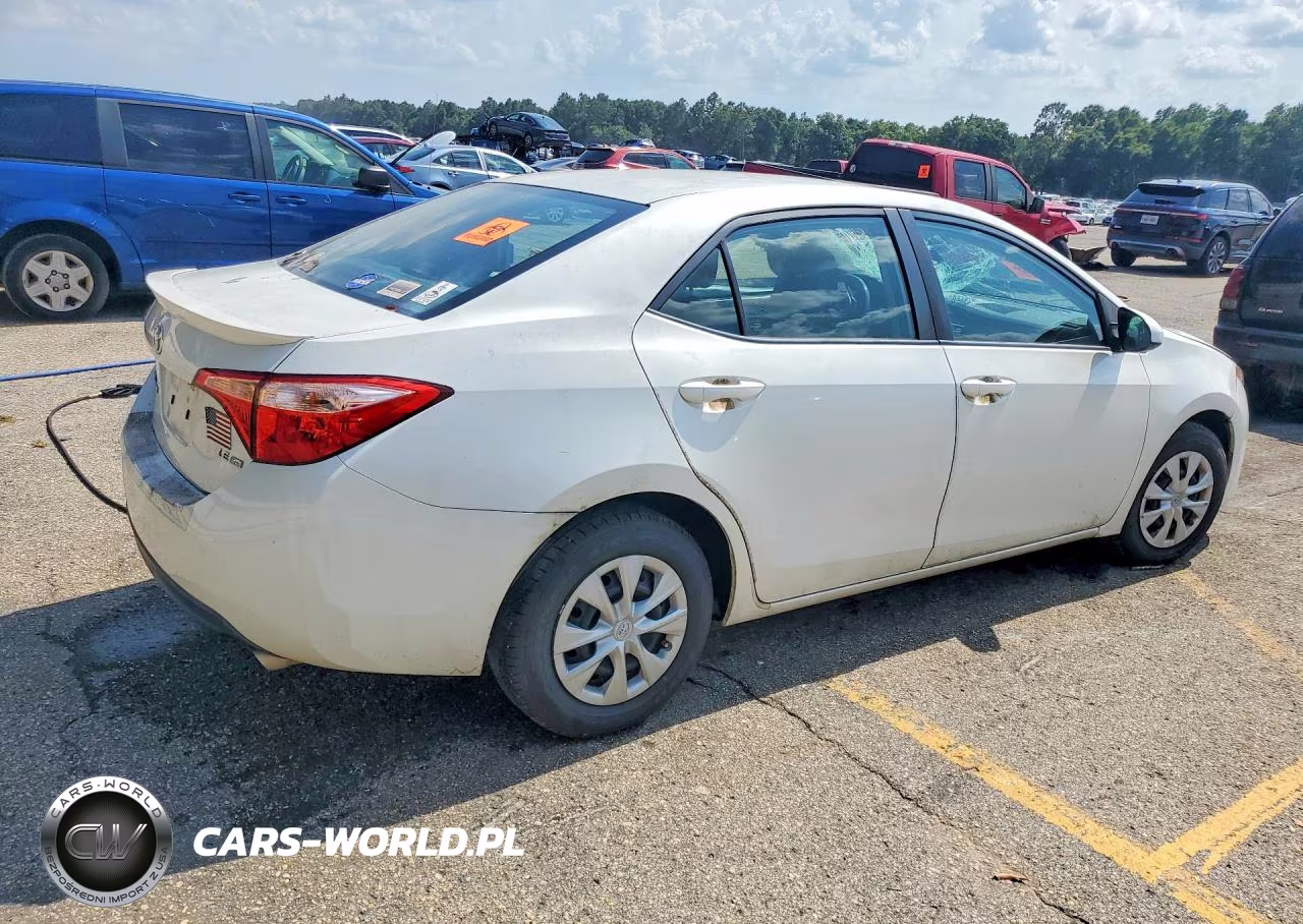 2017 Toyota Corolla Le Eco VIN:5YFBPRHE0HP611964 - 3