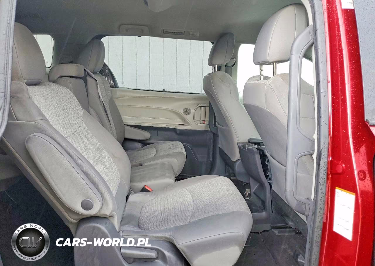 2021 Toyota Sienna Le VIN:5TDKRKEC5MS042986 - 11