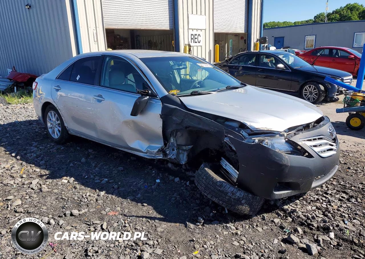 2011 Toyota Camry Xle VIN:4T1BF3EK6BU761562 - 4