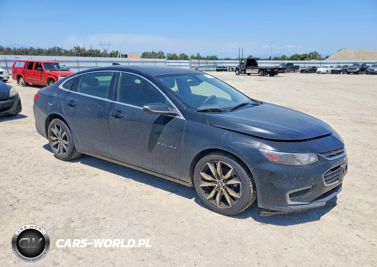 2018 Chevrolet Malibu Lt VIN:1G1ZD5ST1JF115875 - 4