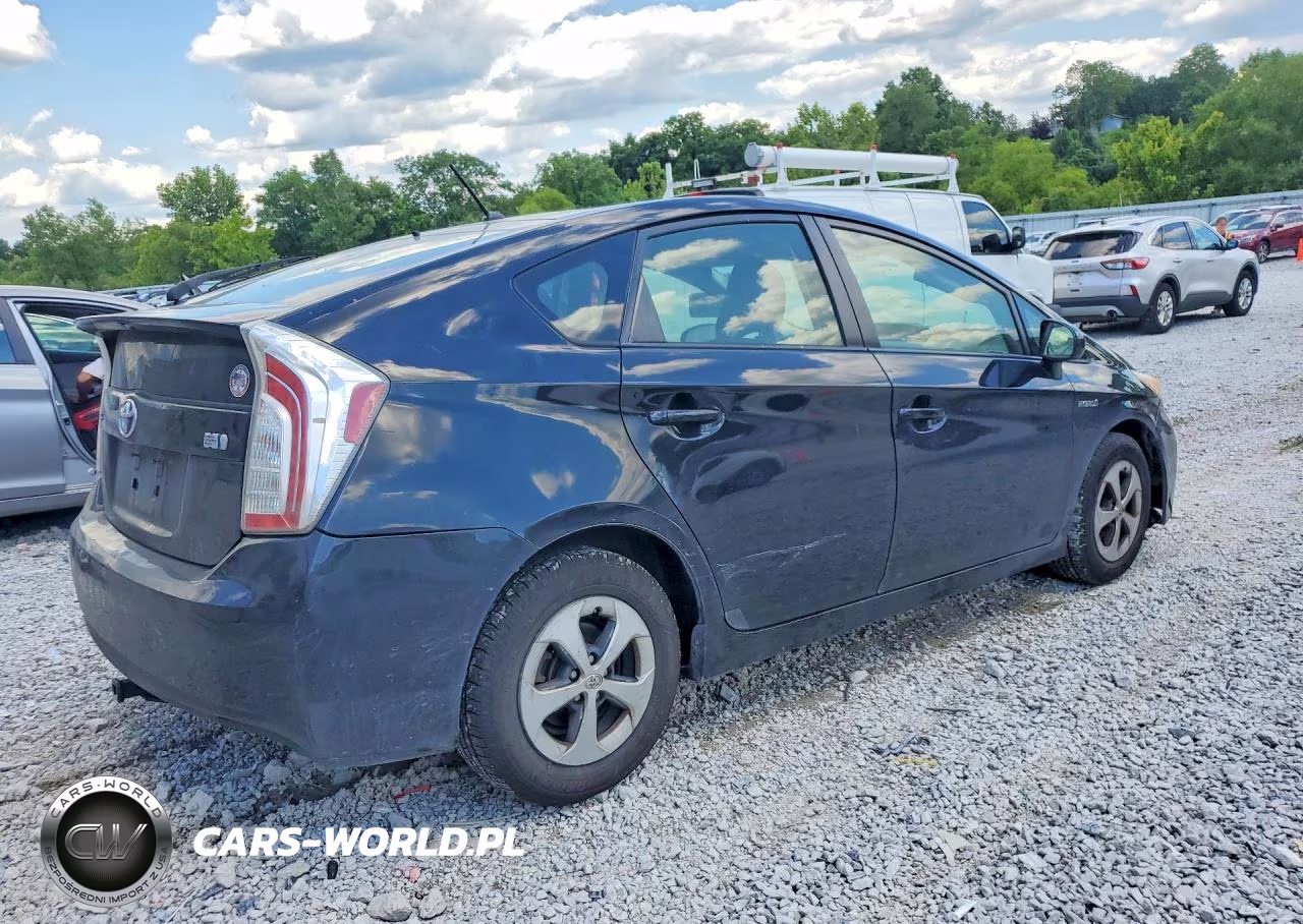 2012 Toyota Prius Two VIN:JTDKN3DU7C1496602 - 3