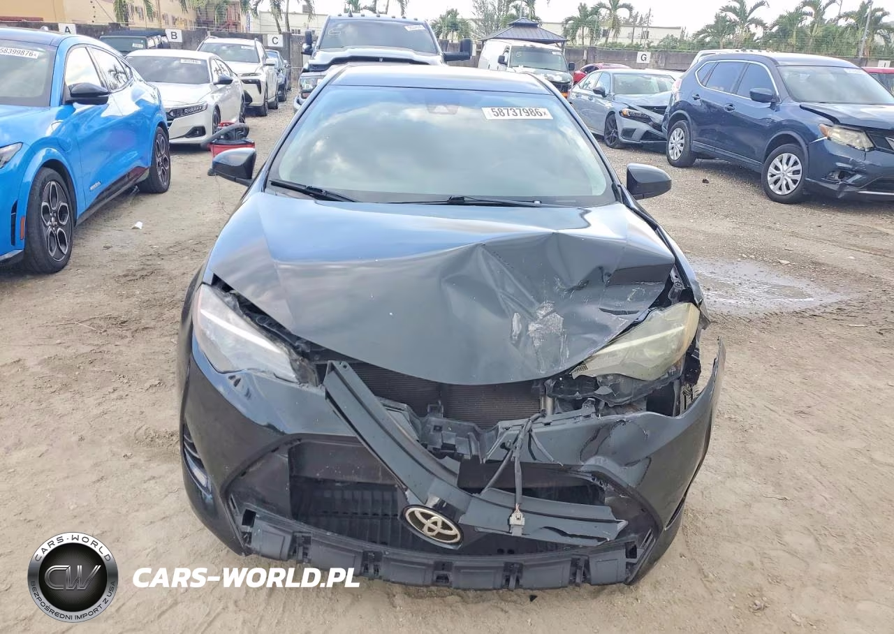 2018 Toyota Corolla Le VIN:2T1BURHE9JC045186 - 5