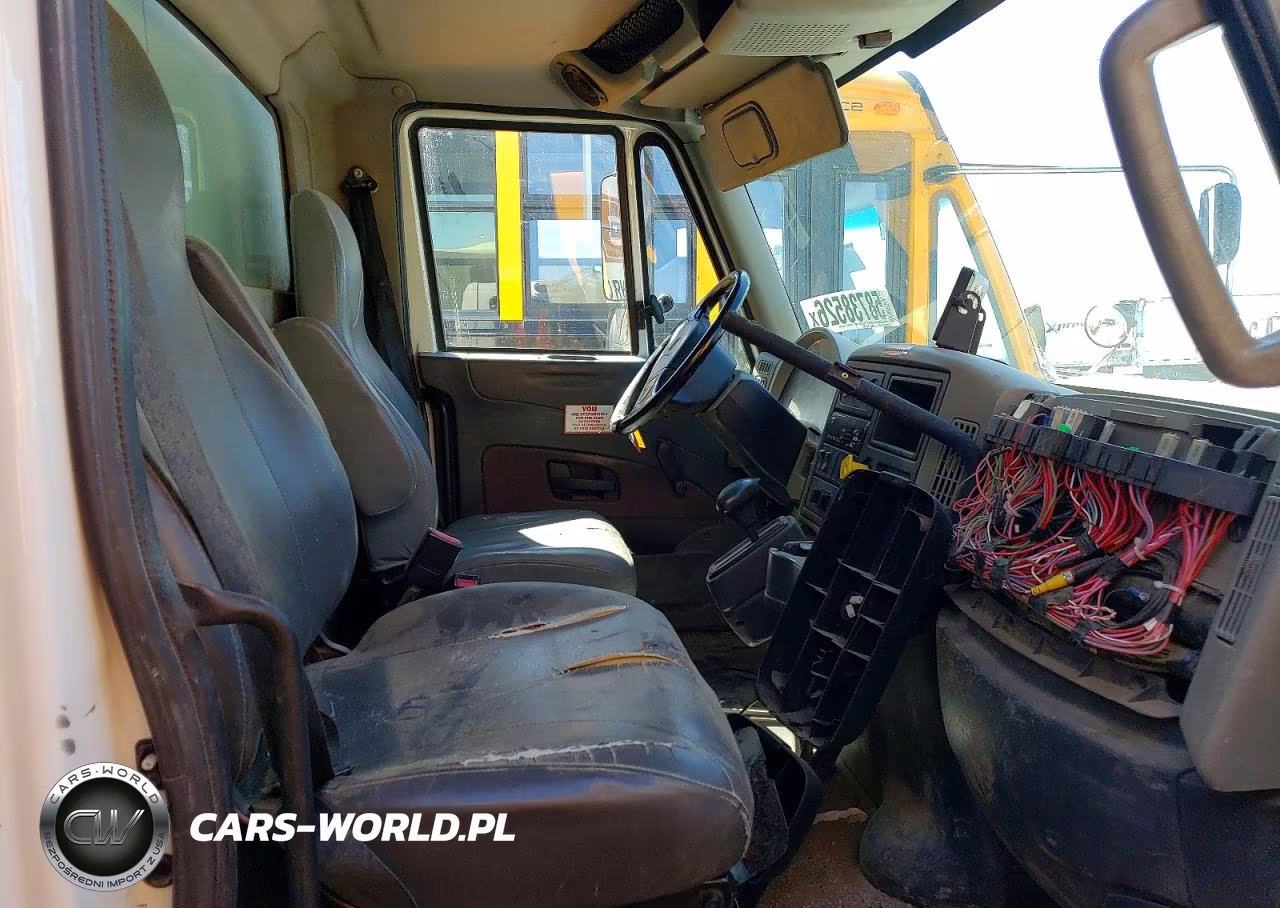 2016 International 4300 Box Truck VIN:1HTMMMML8GH228277 - 8