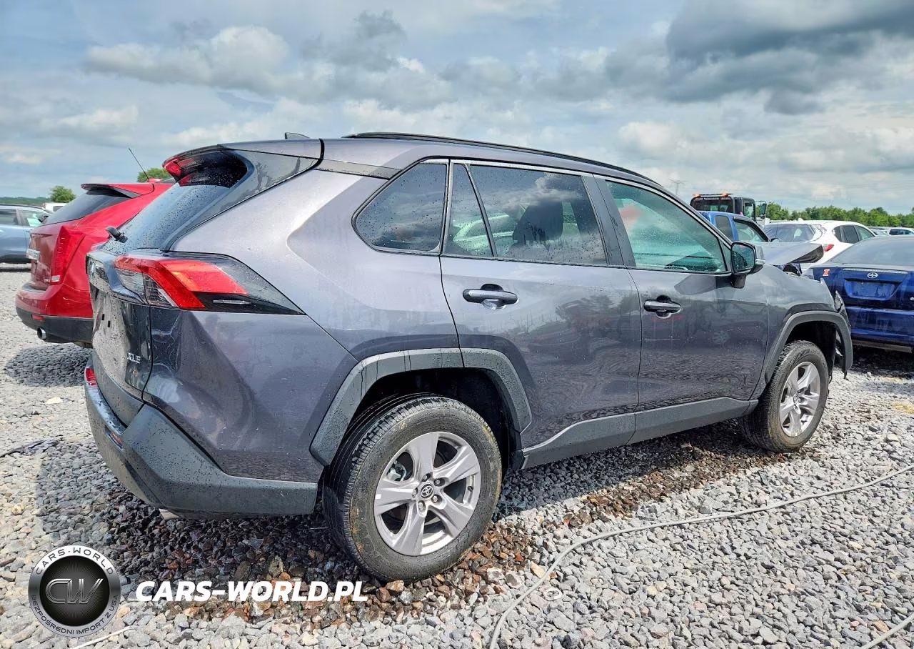 2024 Toyota Rav4 Xle VIN:2T3W1RFV5RC274495 - 3