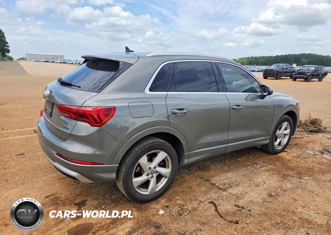 2020 Audi Q3 Premium VIN:WA1AECF32L1057401 - 3