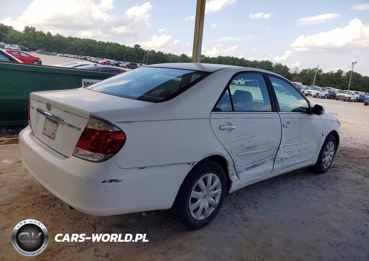 2005 Toyota Camry Le VIN:4T1BE32K95U617953 - 3