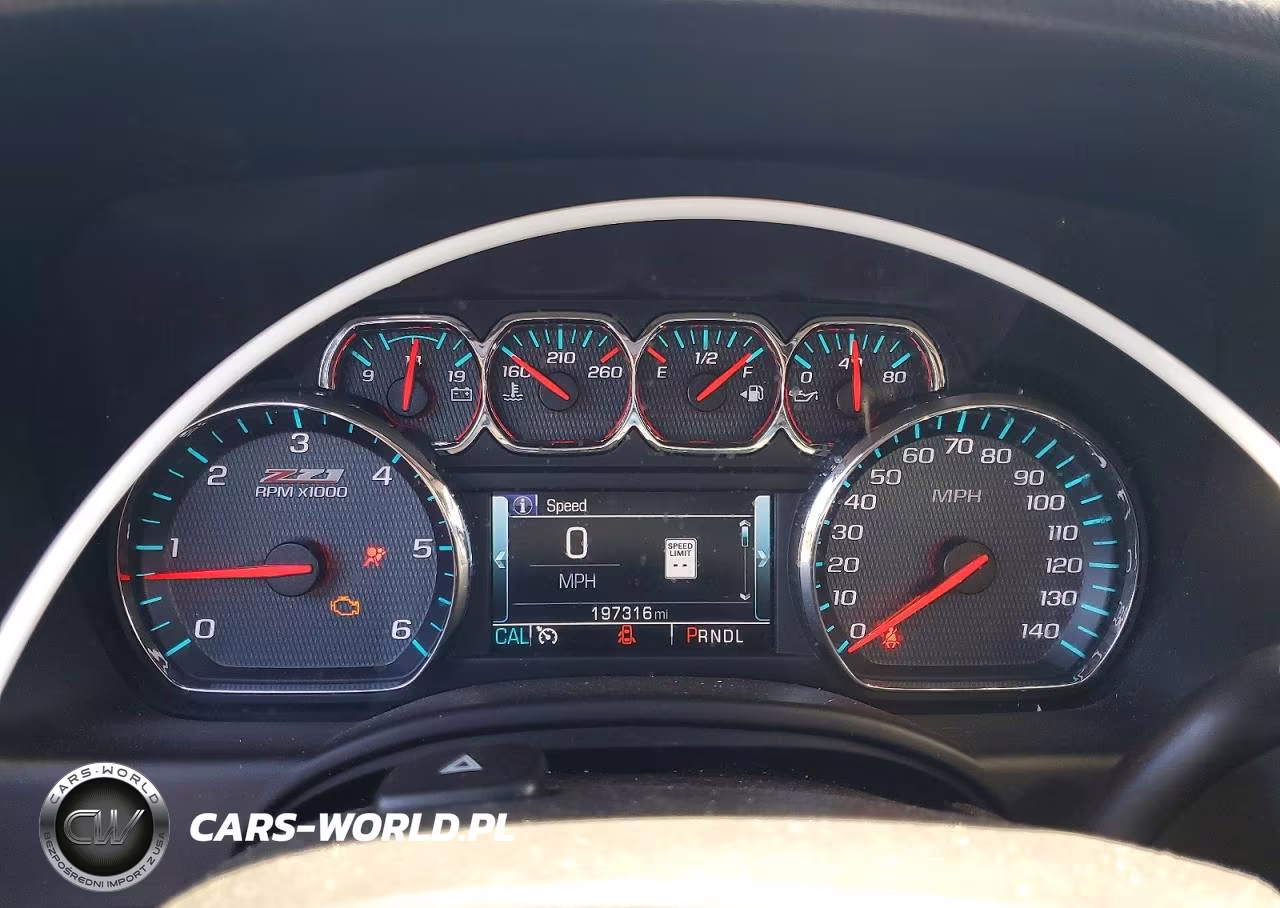 2018 Chevrolet Suburban K1500 Lt VIN:1GNSKHKC5JR232400 - 9