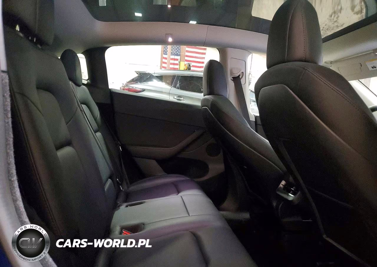 2023 Tesla Model Y VIN:7SAYGDEE5PF662083 - 10