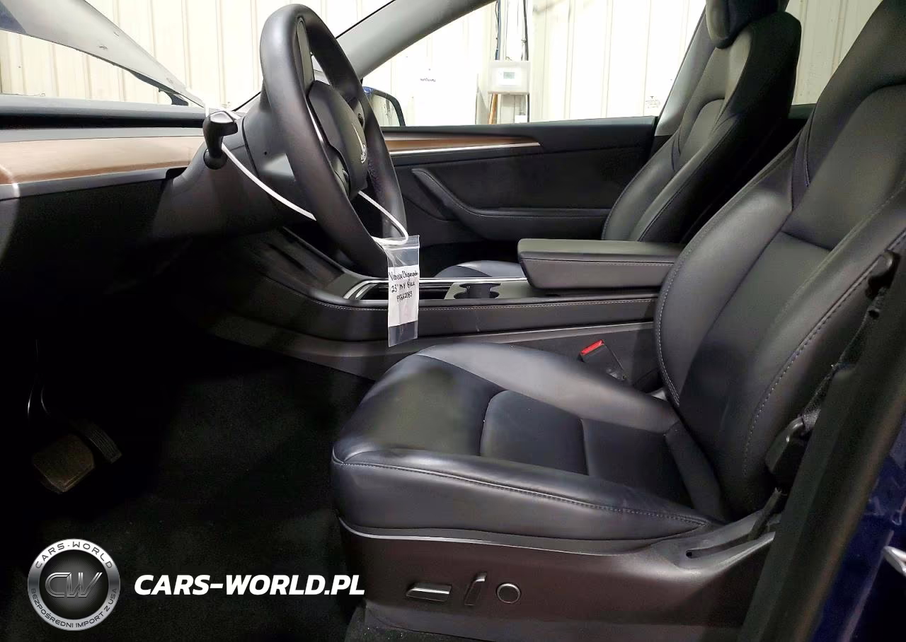 2023 Tesla Model Y VIN:7SAYGDEE5PF662083 - 7