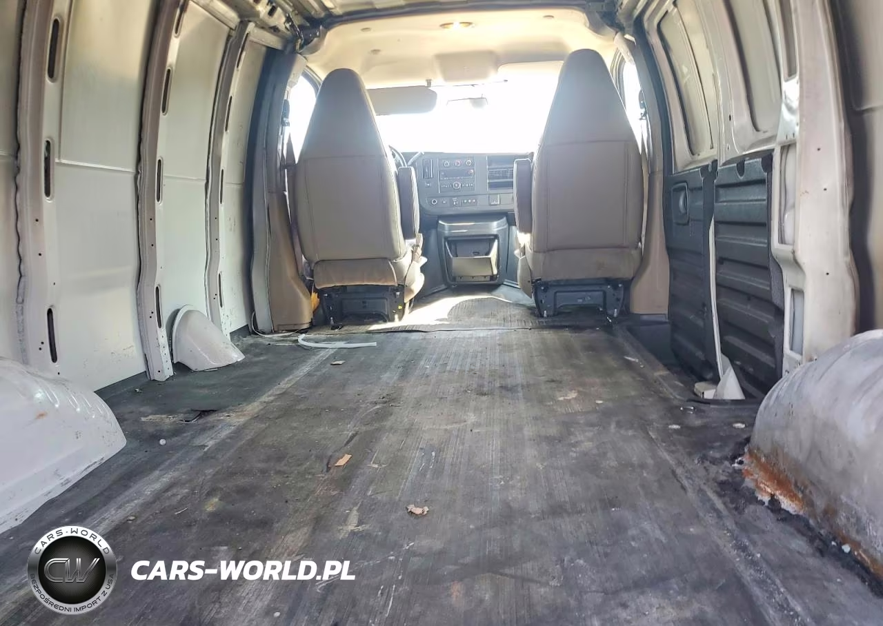 2017 Chevrolet Express 2500 Cargo Delivery Van VIN:1GCWGAFF9H1338753 - 10