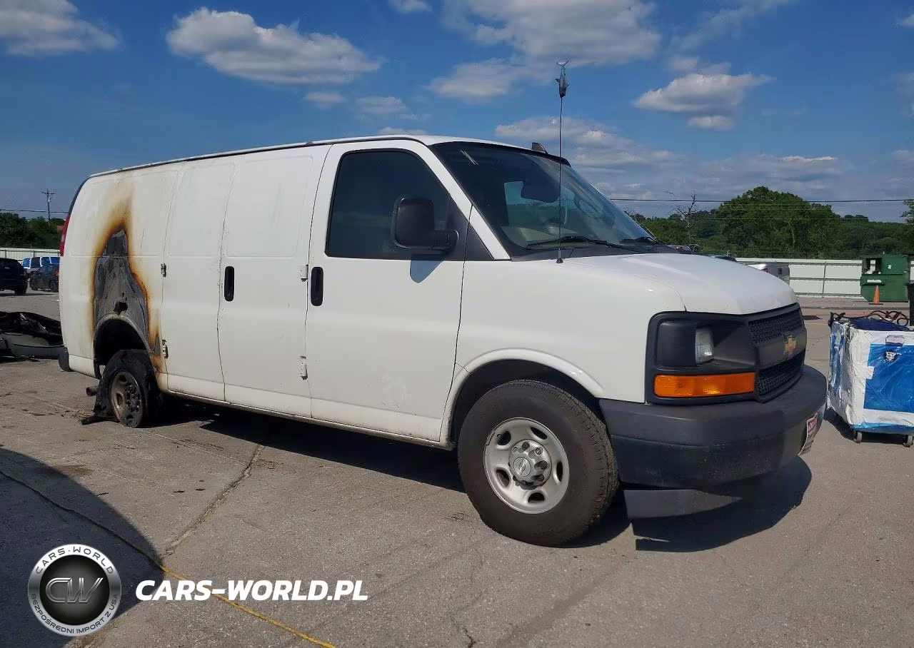 2017 Chevrolet Express 2500 Cargo Delivery Van VIN:1GCWGAFF9H1338753 - 4