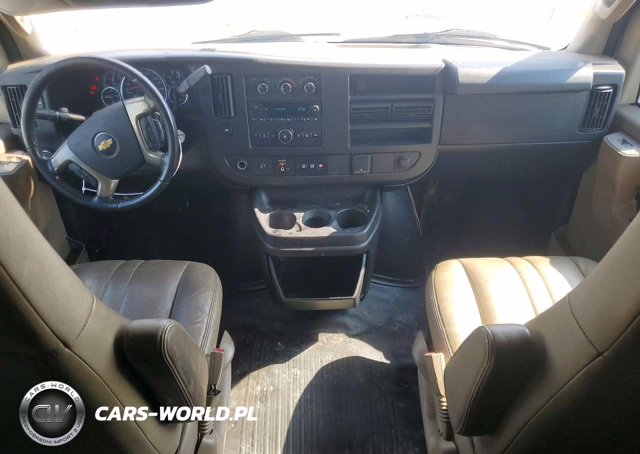 2017 Chevrolet Express 2500 Cargo Delivery Van VIN:1GCWGAFF9H1338753 - 8
