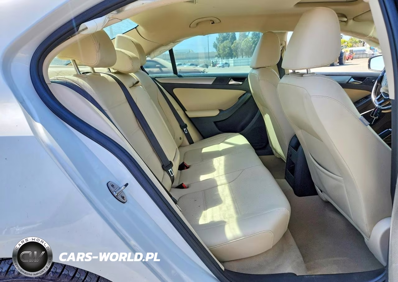 2016 Volkswagen Jetta Se VIN:3VWD67AJ4GM257165 - 10