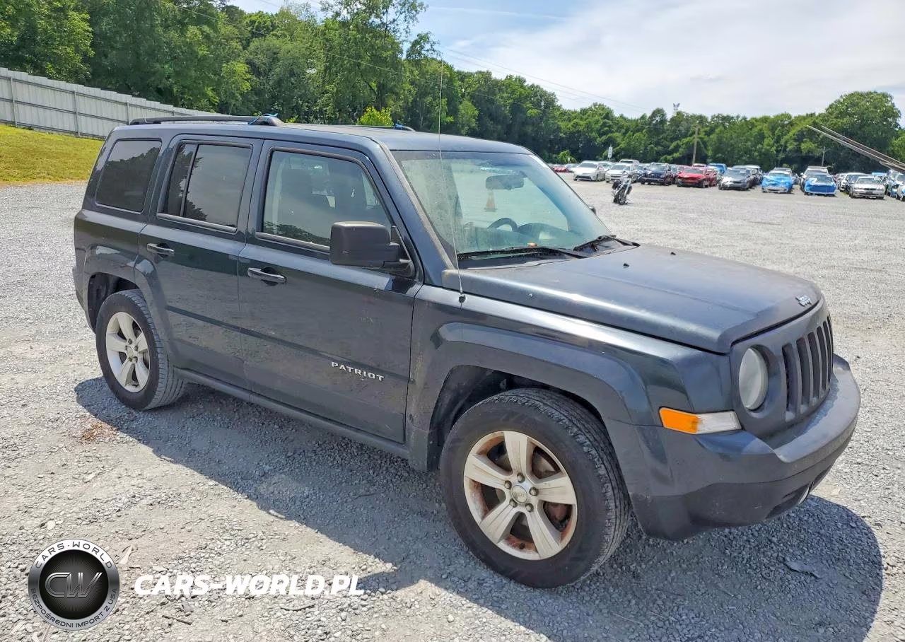 2015 Jeep Patriot Latitude VIN:1C4NJPFB5FD131463 - 4
