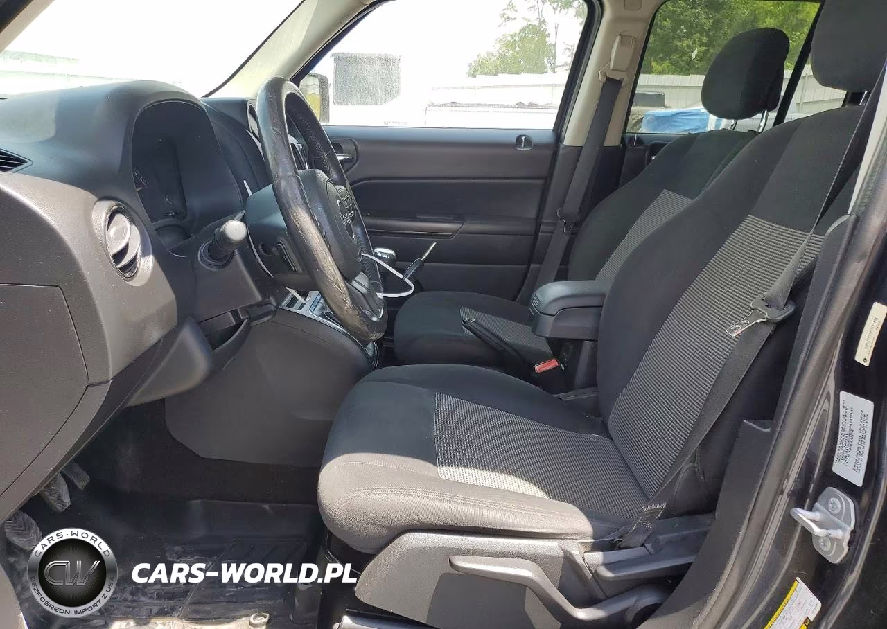 2015 Jeep Patriot Latitude VIN:1C4NJPFB5FD131463 - 7
