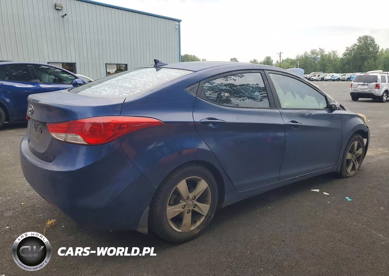 2013 Hyundai Elantra VIN:KMHDH4AE6DU808147 - 3