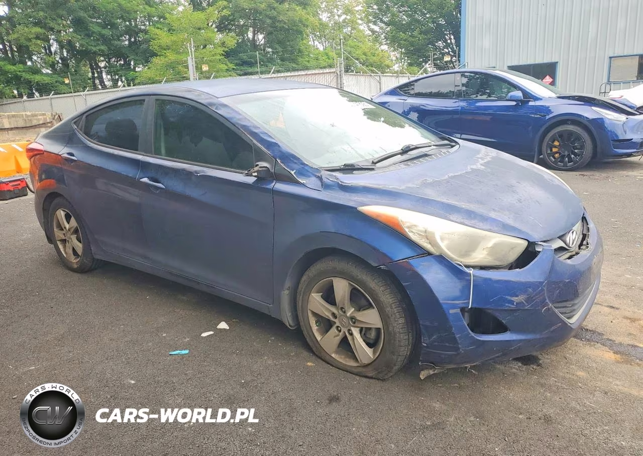 2013 Hyundai Elantra VIN:KMHDH4AE6DU808147 - 4