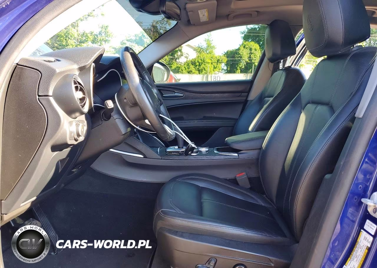 2021 Alfa Romeo Stelvio Sport VIN:ZASPAKAN6M7D10241 - 7