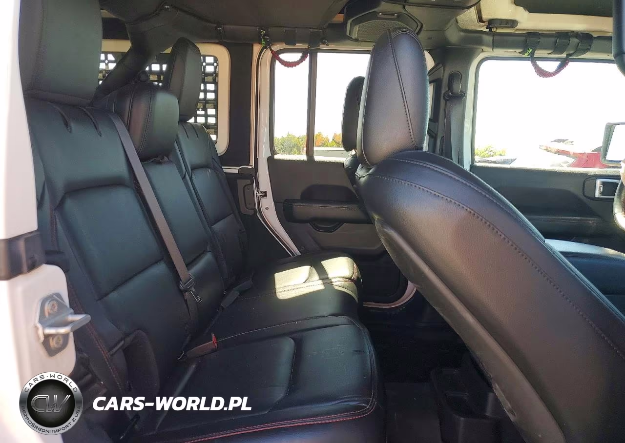 2018 Jeep Wrangler Unlimited Rubicon VIN:1C4HJXFG3JW258394 - 10